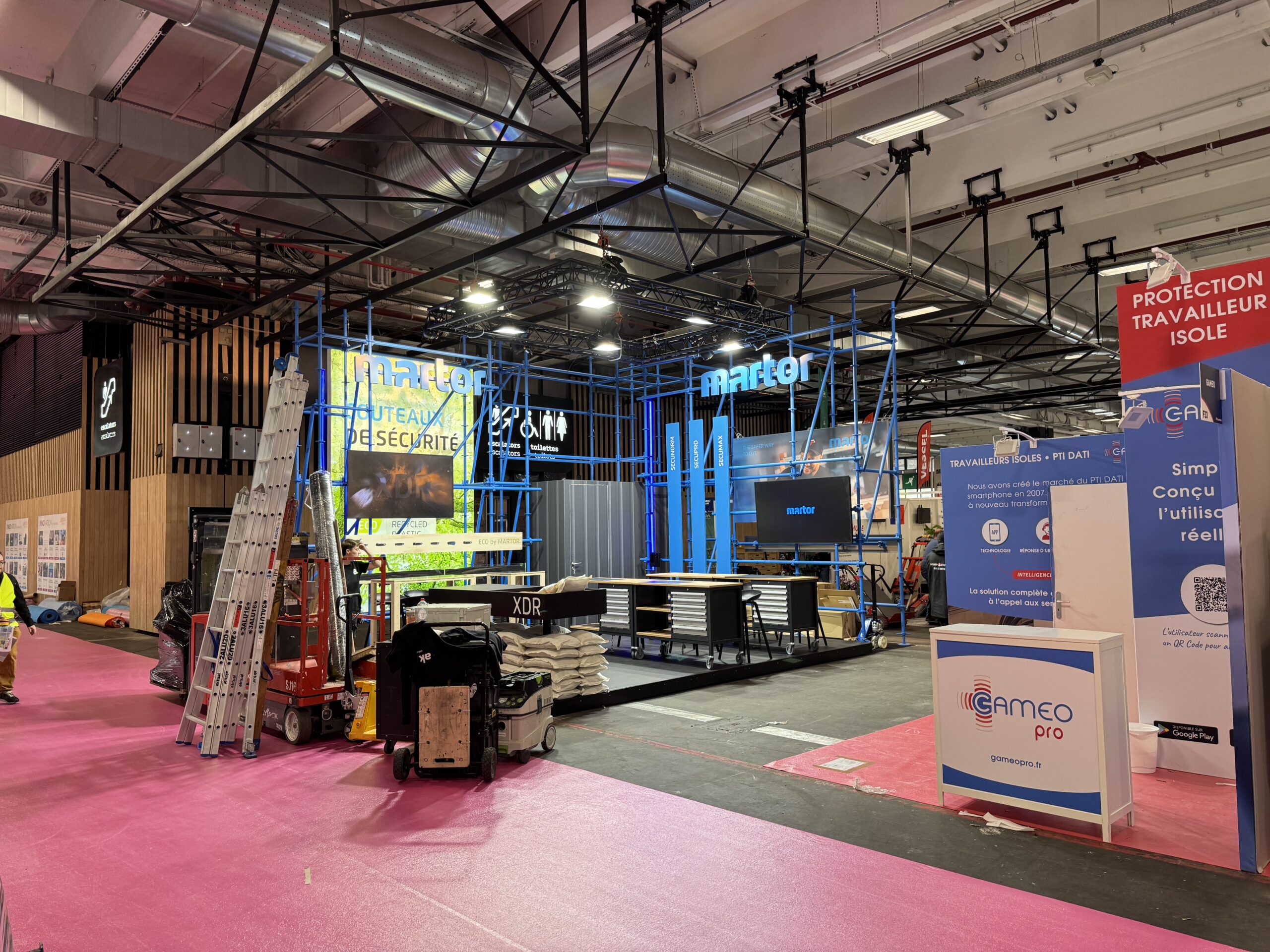Stand – Martor